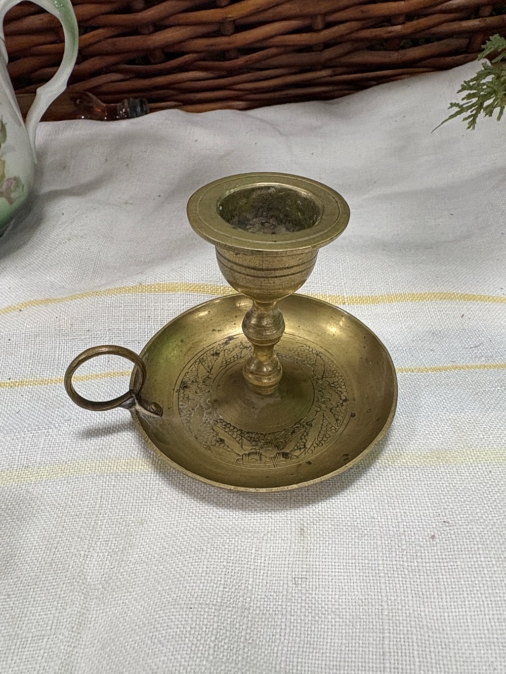 Vintage brass candle holder - Portable candleplate - Candle stand with handle